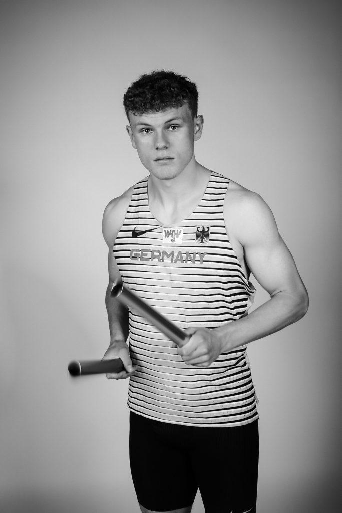 Jakob Kemminer holte mit der deutschen Staffel Silber bei der U20-EM in Tampere.