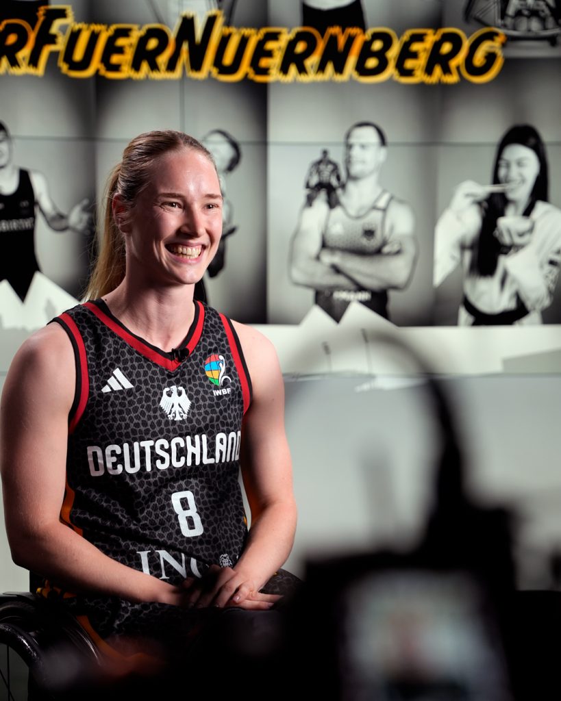 Rollstuhlbasketballerin Verena Meyer beim Medientag des GOLDENEN RING bei EMS.